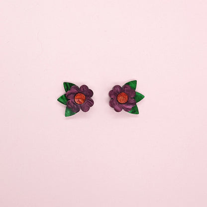 Buttercup studs