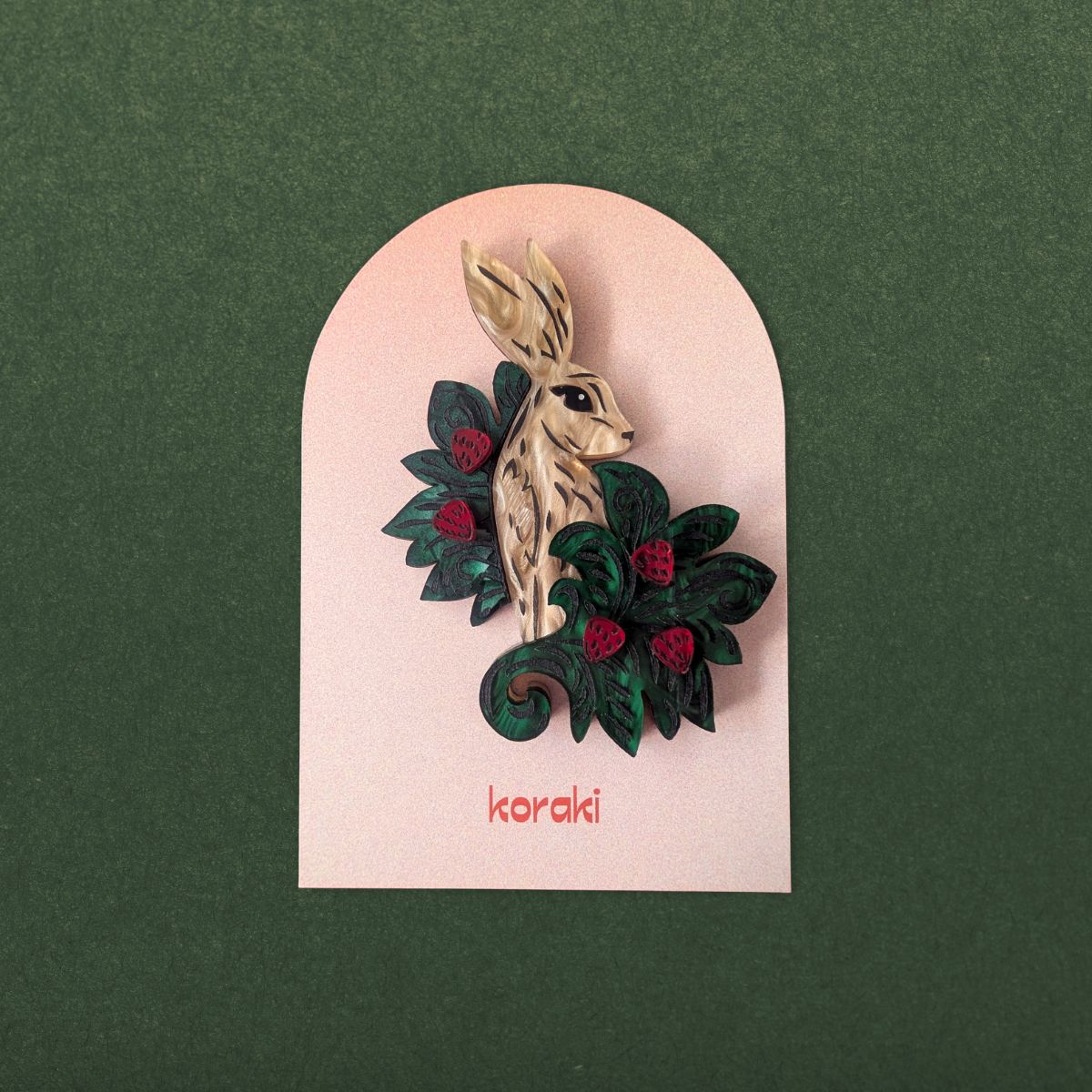 Strawberry Thicket Brooch