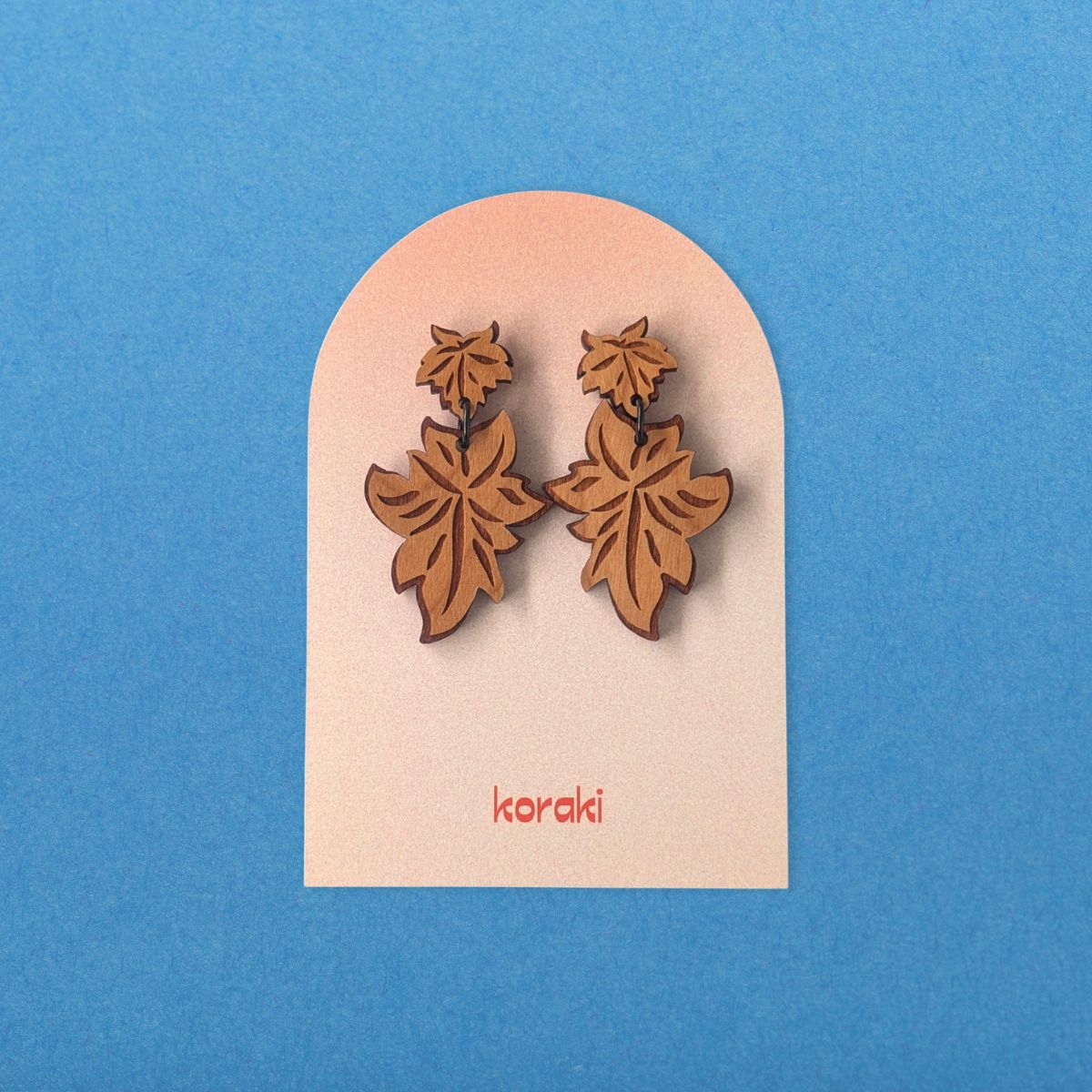 Maple leaves stud drops