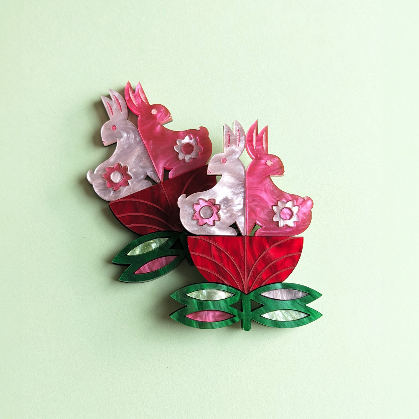 Buns and roses brooch