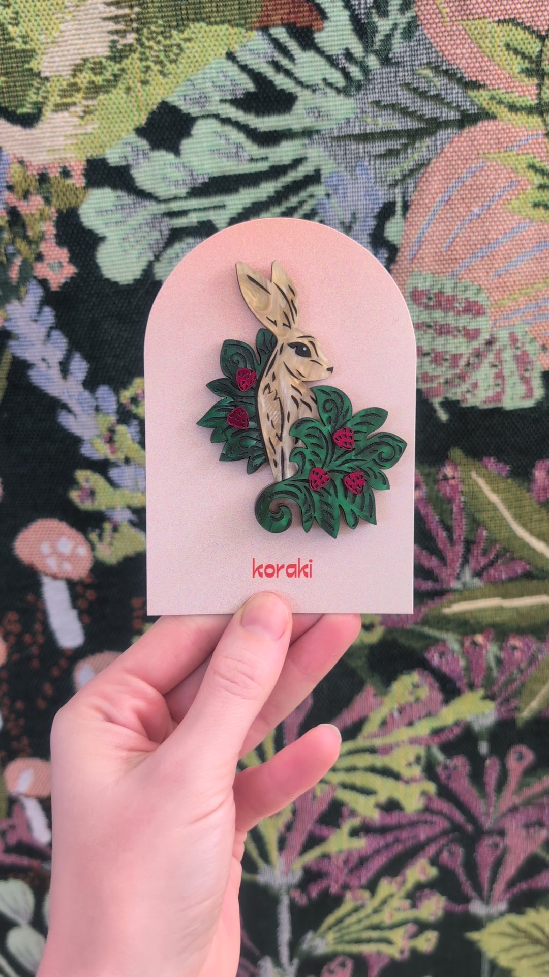 Strawberry Thicket Brooch